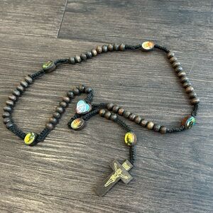 Elegant Beaded Necklace with Brown and Multicolor Accents